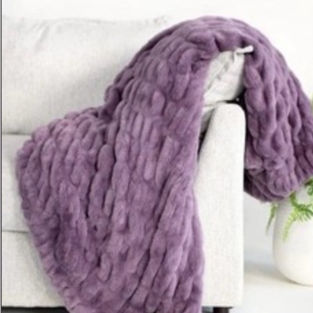 Minky Couture Sugar Plum Hugs Blanket Adult Size NWT
